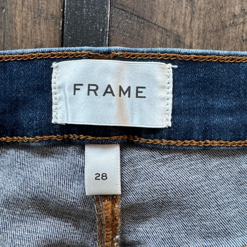 Frame Denim Le Easy Flare Jeans. Size 28. - Picture 9 of 11